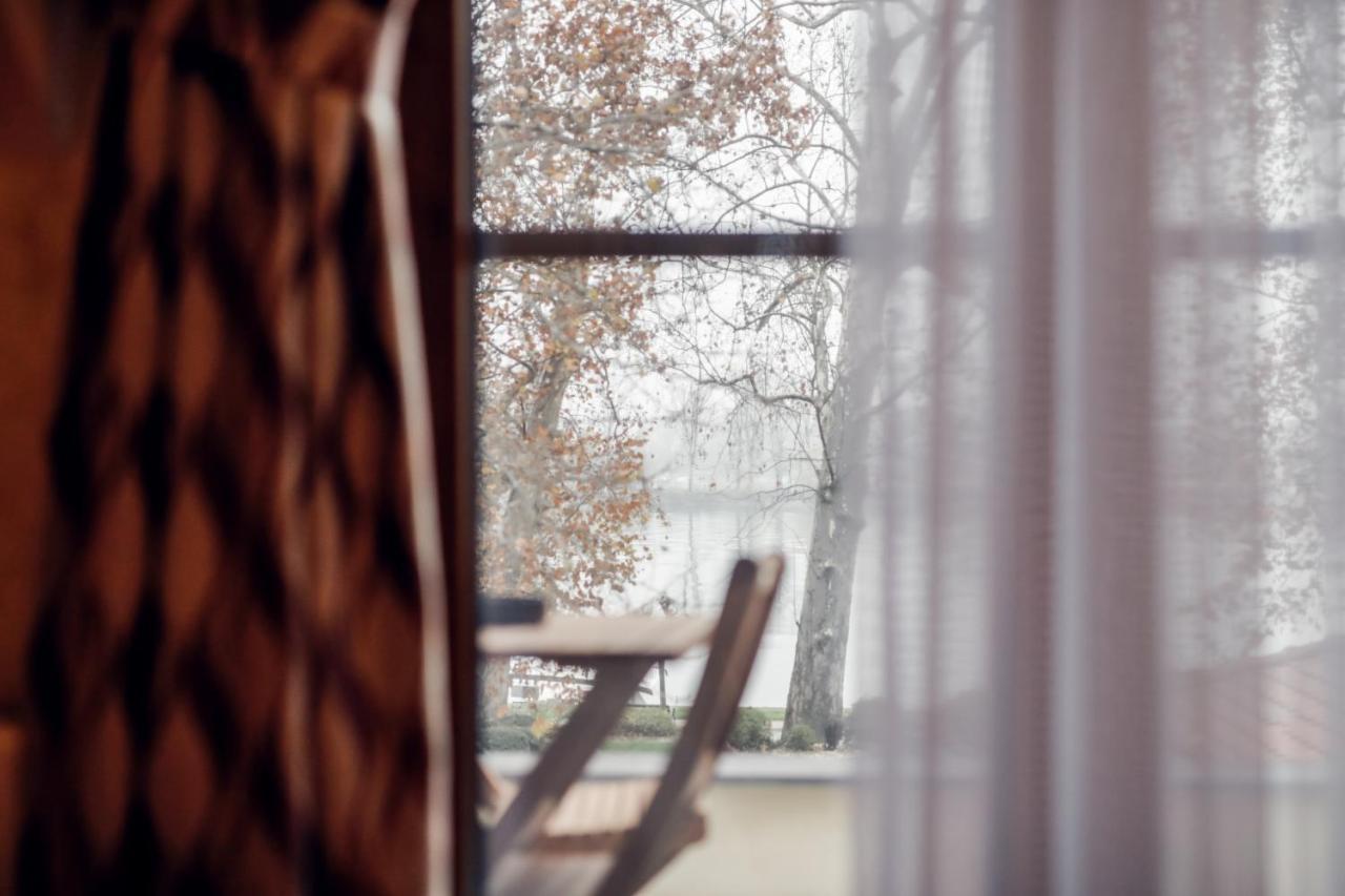 Hotel Dunav 伊洛克 外观 照片